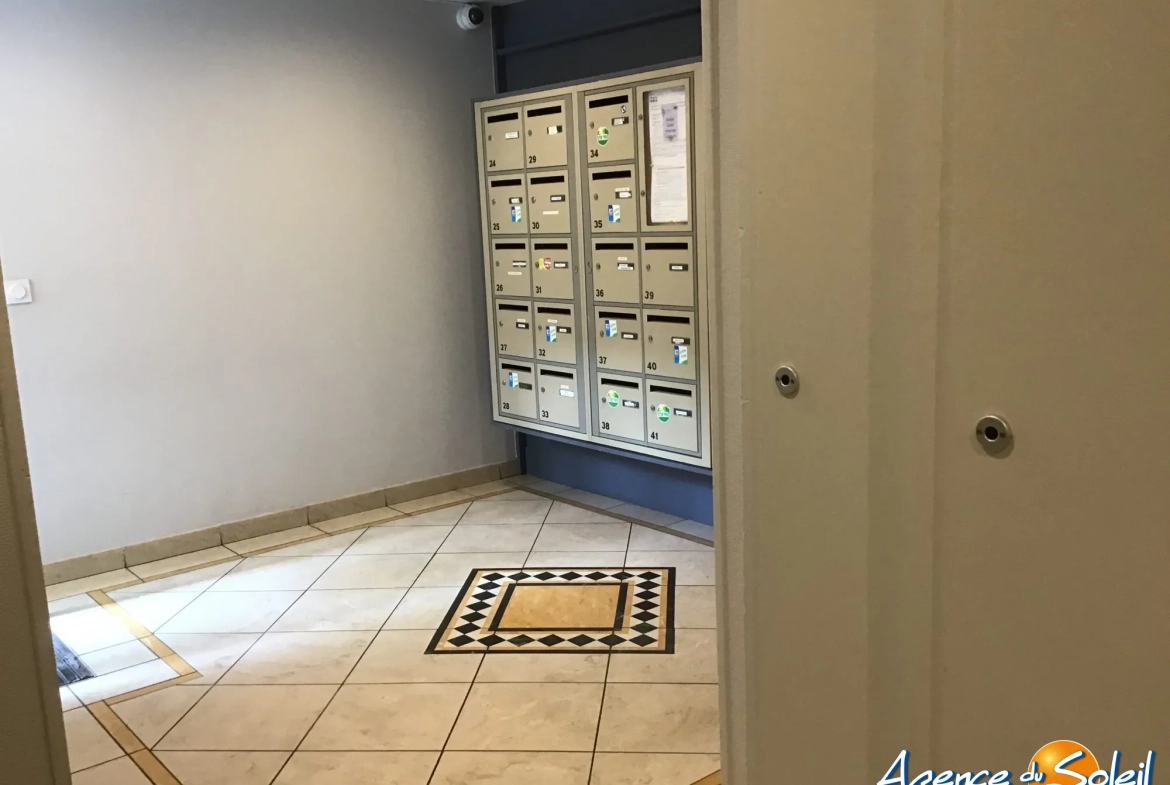 Appartement T2 avec parking, piscine et balcon à Perpignan 