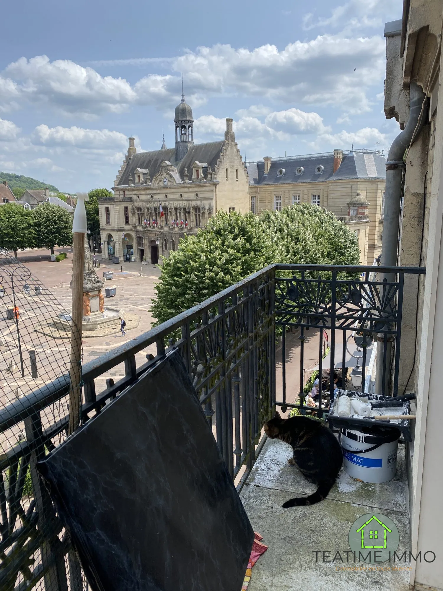 Appartement à vendre à Noyon, 2 chambres, balcon, locatif, charmant et lumineux 