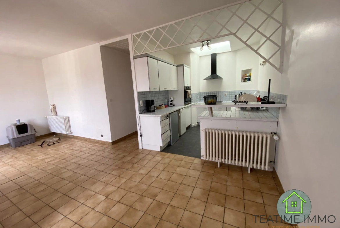 Appartement à vendre à Noyon, 2 chambres, balcon, locatif, charmant et lumineux 
