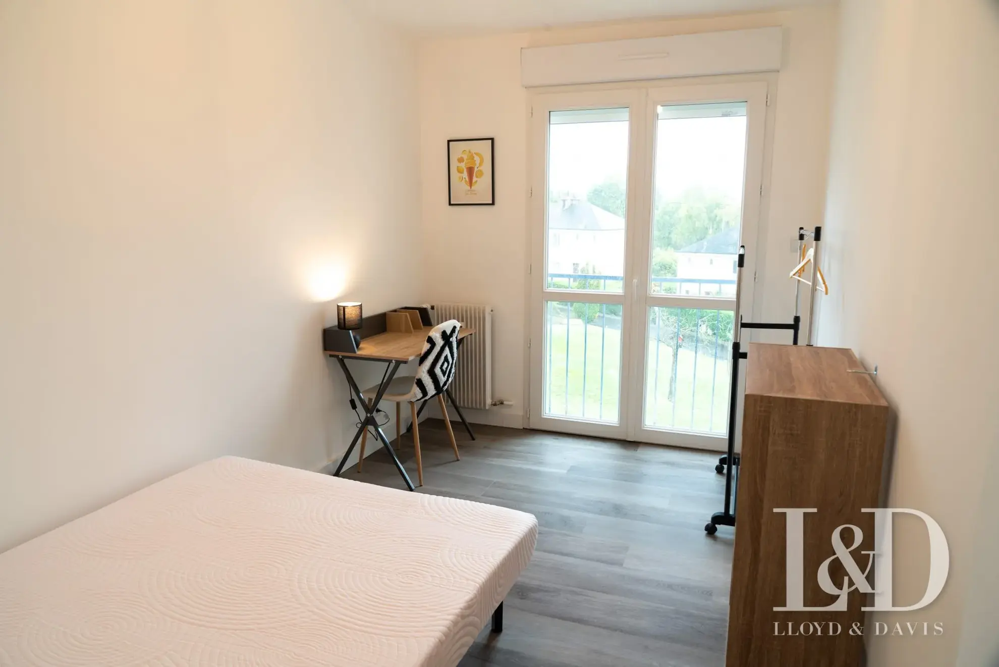 Appartement rénové de 80 m² à vendre à Saumur, excellent pour investissement 
