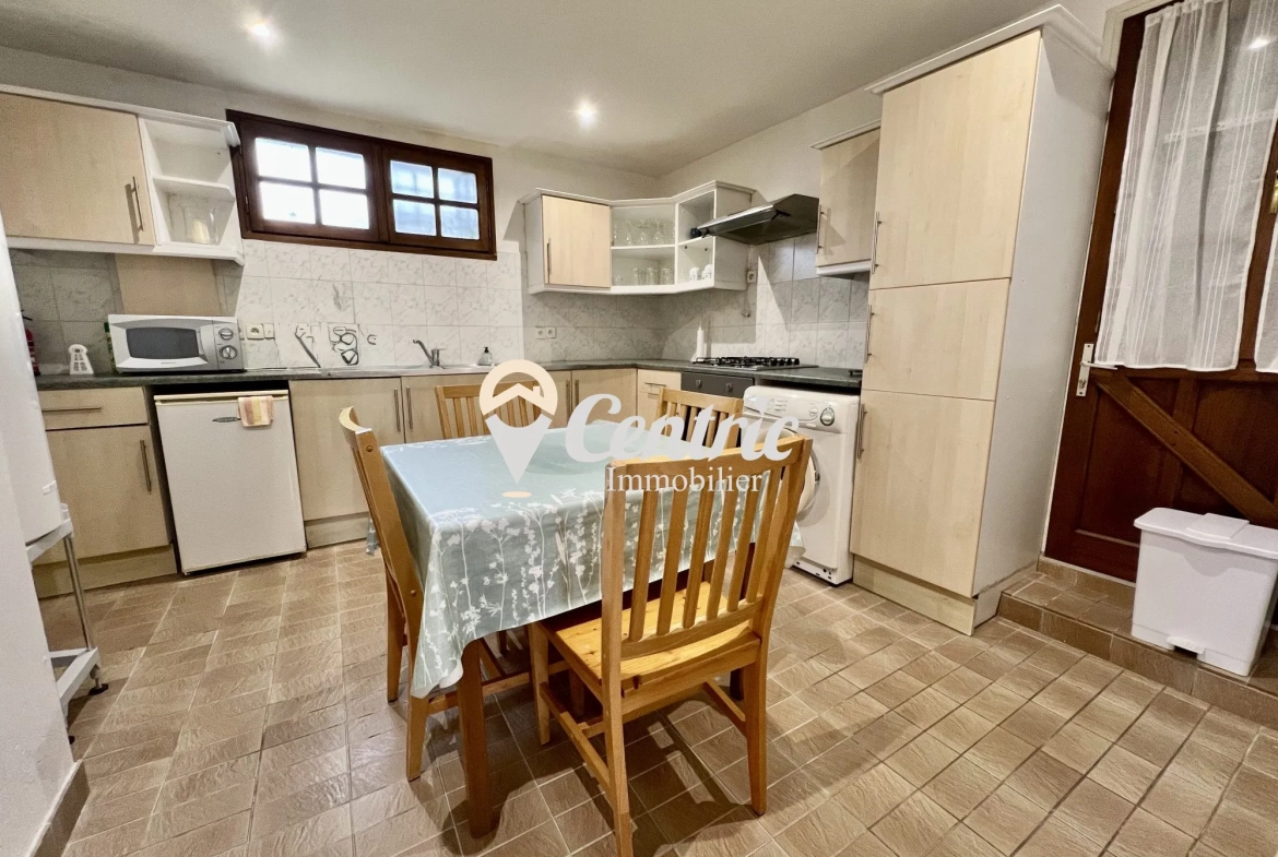 Maison de Bourg en Pierre avec Terrain à Neuvy-Bouin - Opportunité à 70 000 € 