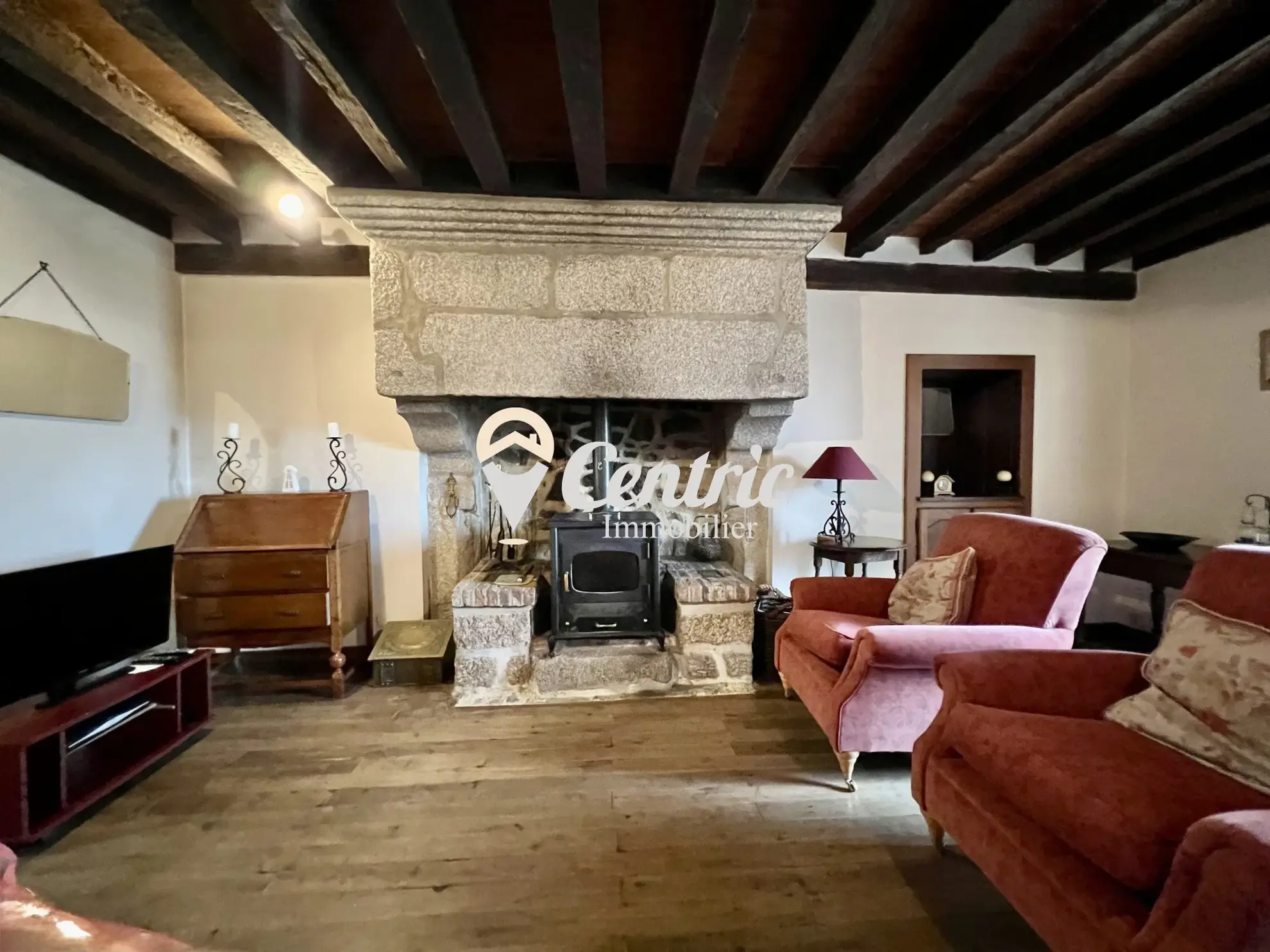 Maison de Bourg en Pierre avec Terrain à Neuvy-Bouin - Opportunité à 70 000 € 