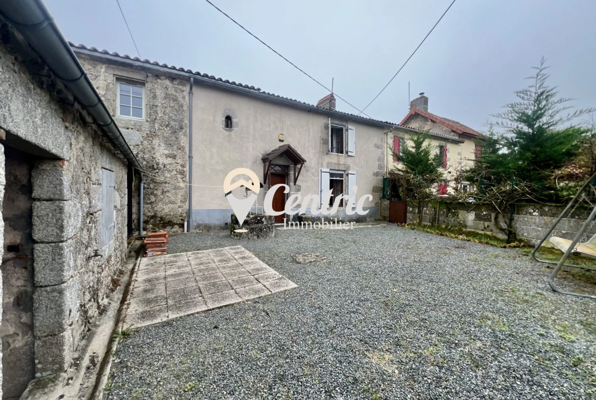 Maison de Bourg en Pierre avec Terrain à Neuvy-Bouin - Opportunité à 70 000 € 