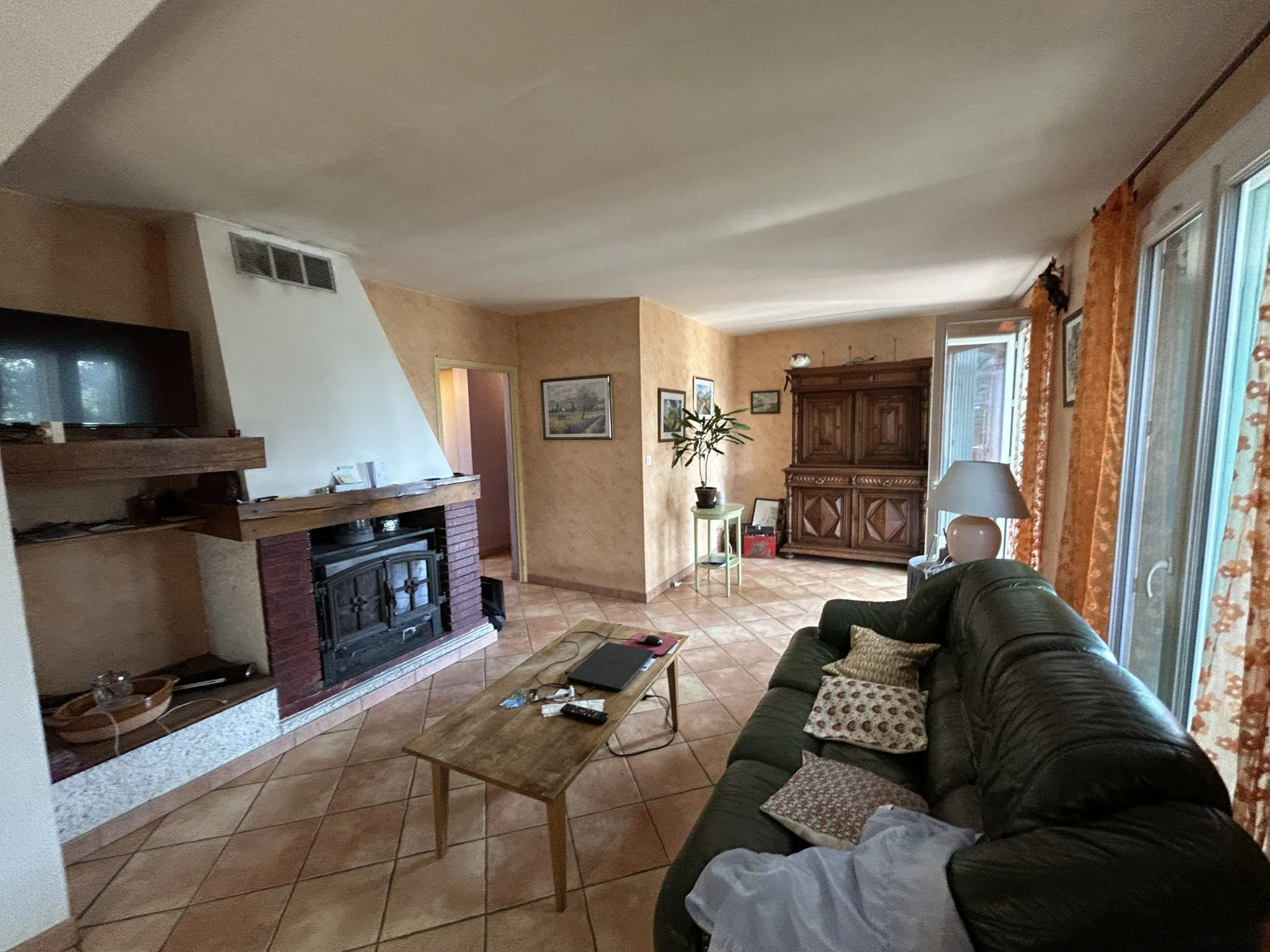 Vente maison avec jardin, dépendance et vue sur Limoux 