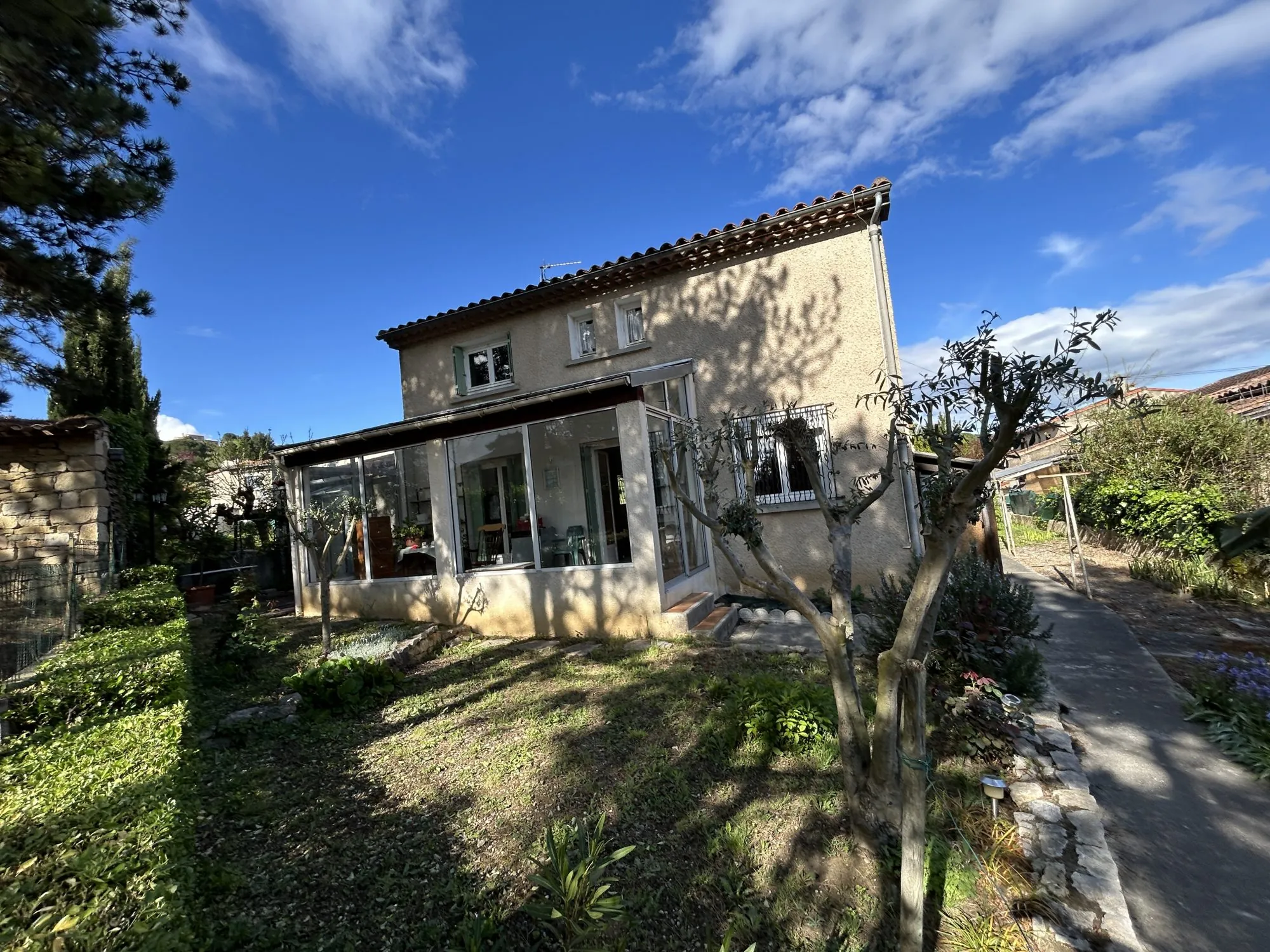 Vente maison avec jardin, dépendance et vue sur Limoux 