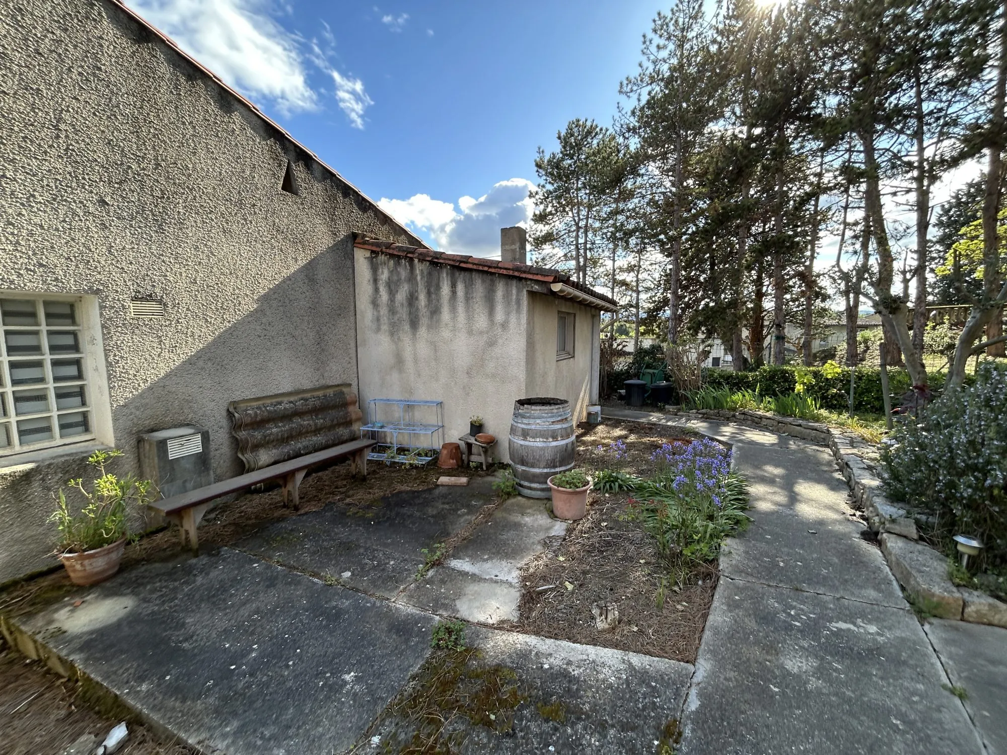 Vente maison avec jardin, dépendance et vue sur Limoux 