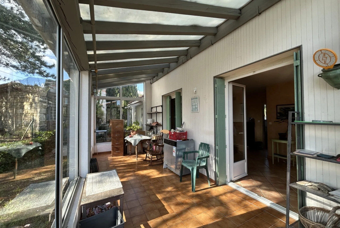 Vente maison avec jardin, dépendance et vue sur Limoux 