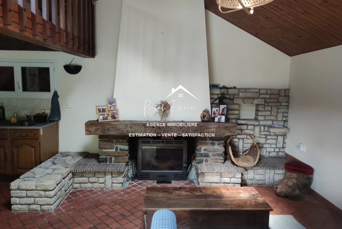 Maison ancienne de 45 m² à Châtellerault avec grand terrain, idéal pour vivre au calme 