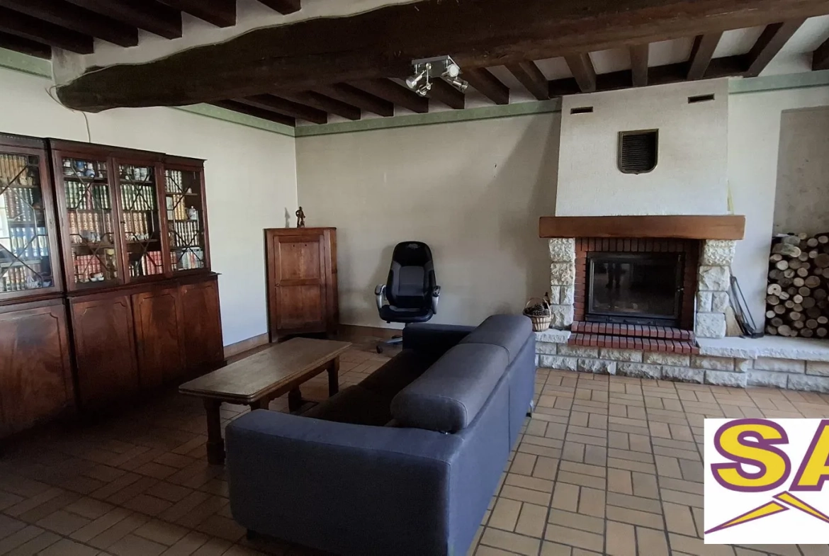 Maison de bourg avec 5 chambres et jardin à Bransles (77) 