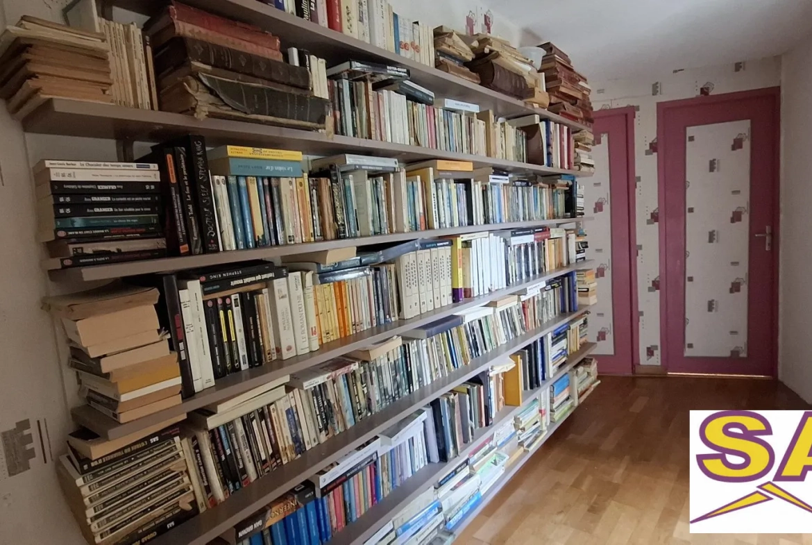 Maison de bourg avec 5 chambres et jardin à Bransles (77) 