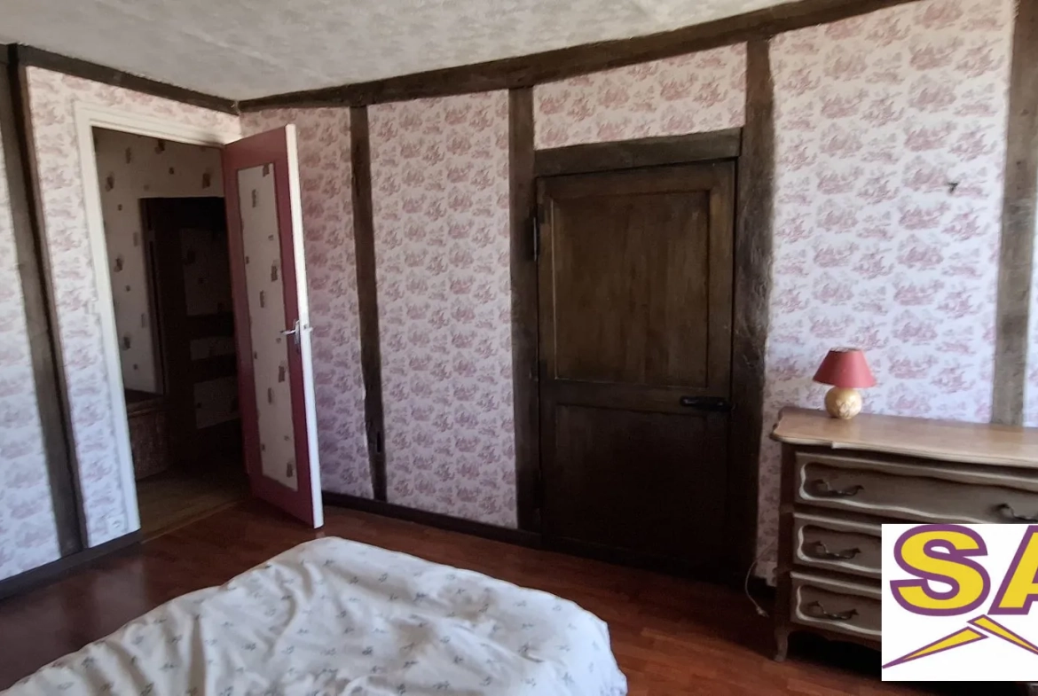Maison de bourg avec 5 chambres et jardin à Bransles (77) 