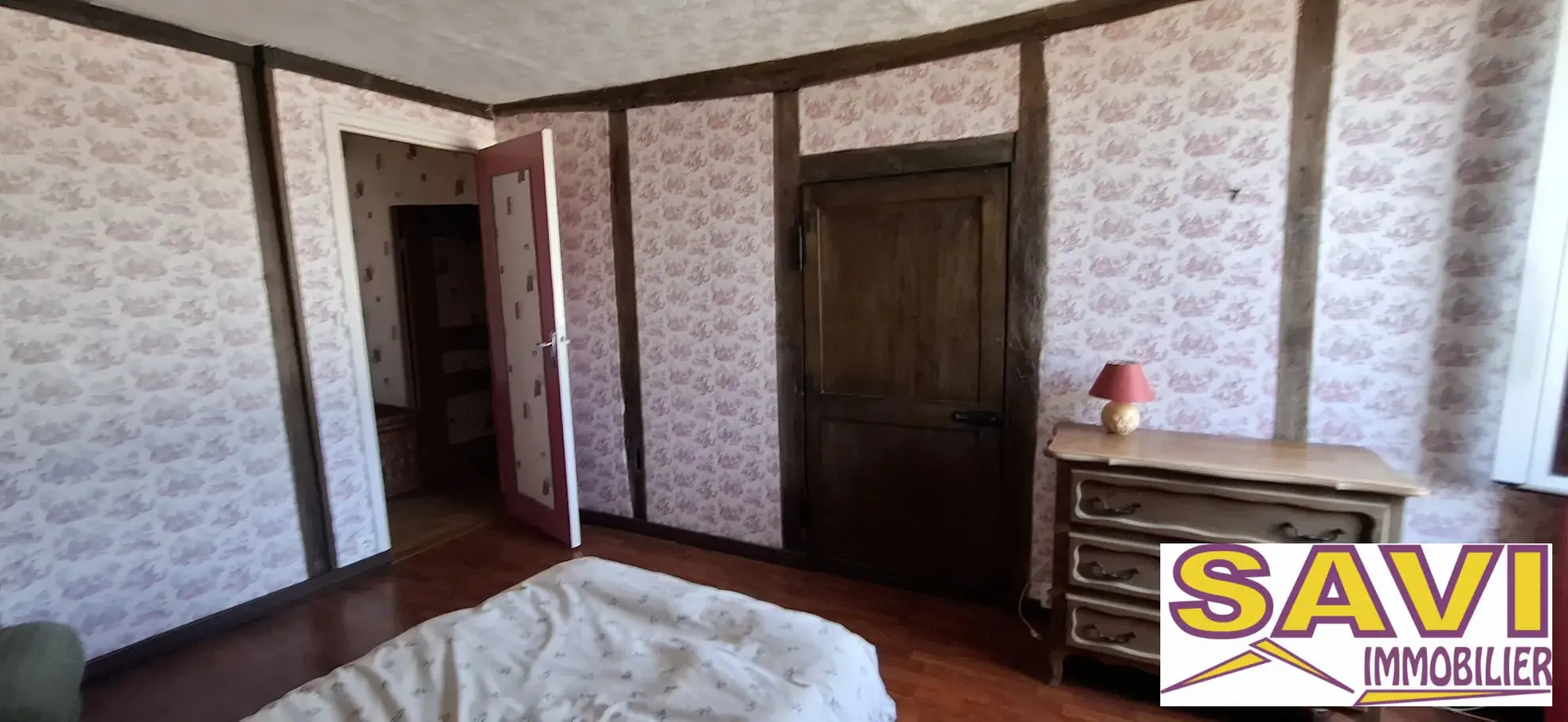 Maison de bourg avec 5 chambres et jardin à Bransles (77) 