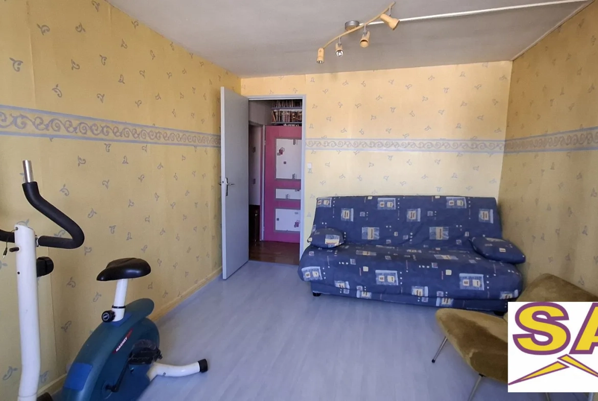 Maison de bourg avec 5 chambres et jardin à Bransles (77) 