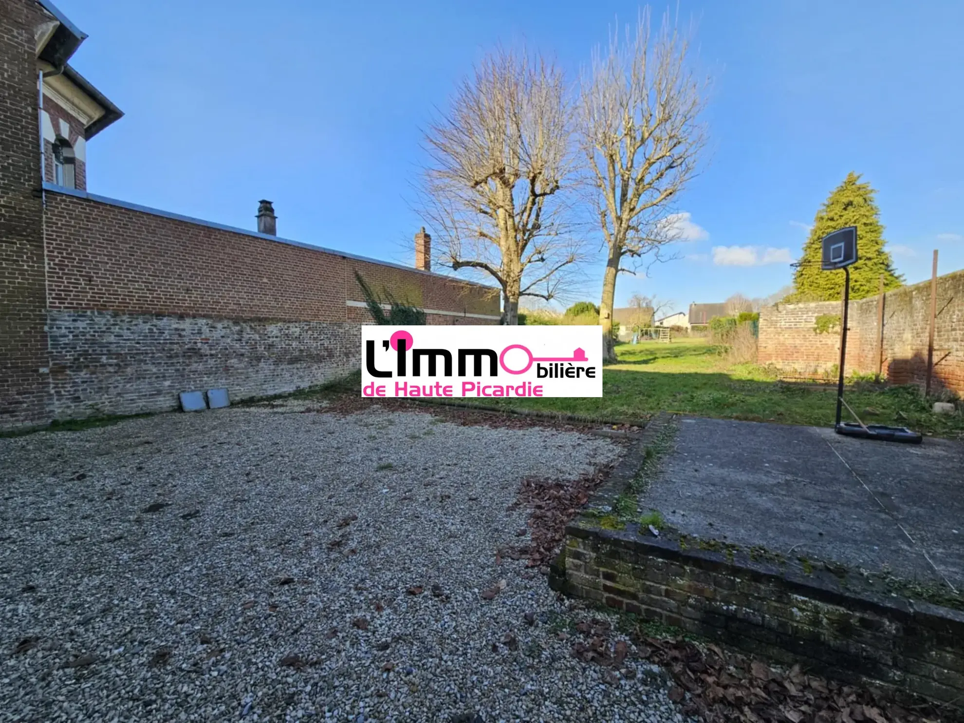 Maison familiale à vendre à Chaulnes - 156 m² avec terrain de 1253 m² 