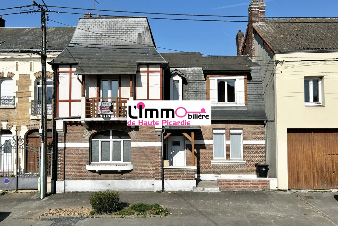 Maison familiale à vendre à Chaulnes - 156 m² avec terrain de 1253 m² 