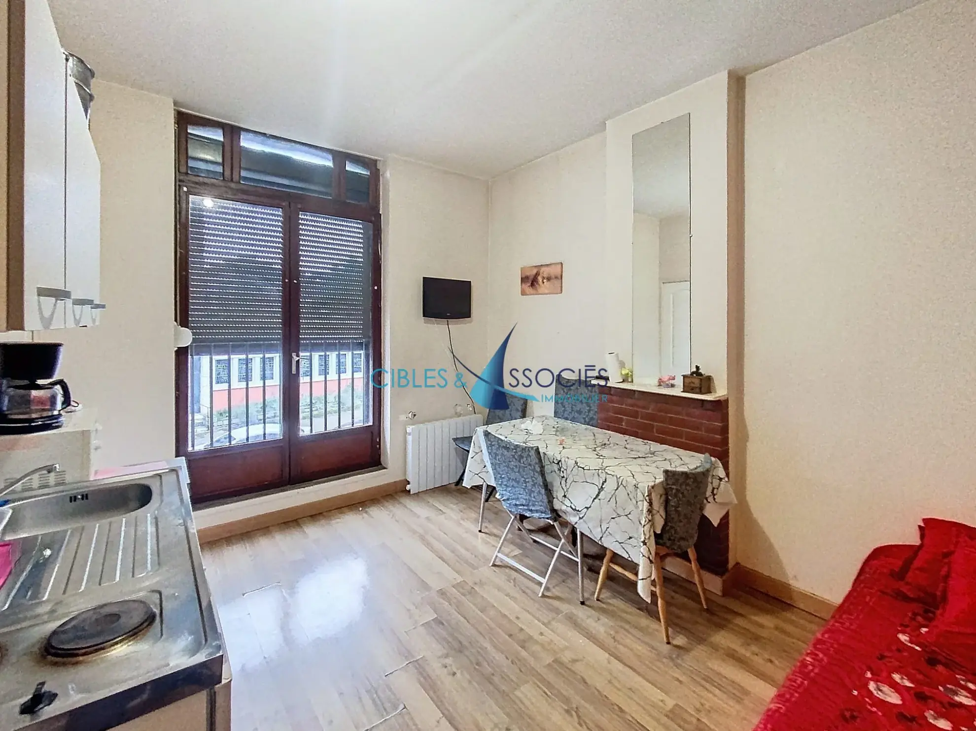 Immeuble de rapport à Sainte-Catherine de 110 m² avec potentiel locatif 