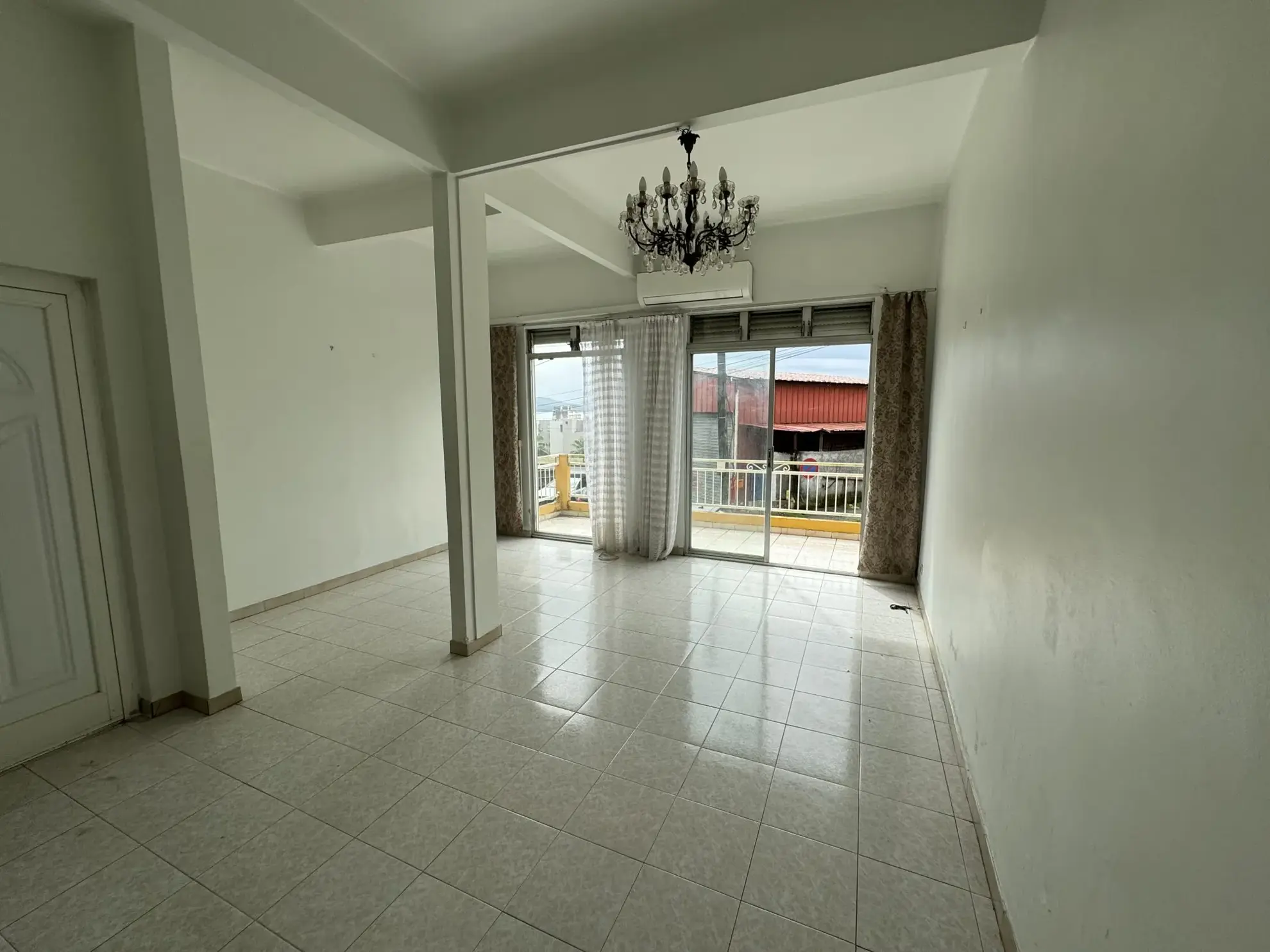 Maison T4 à vendre à Fort-de-France avec vue sur la Baie 