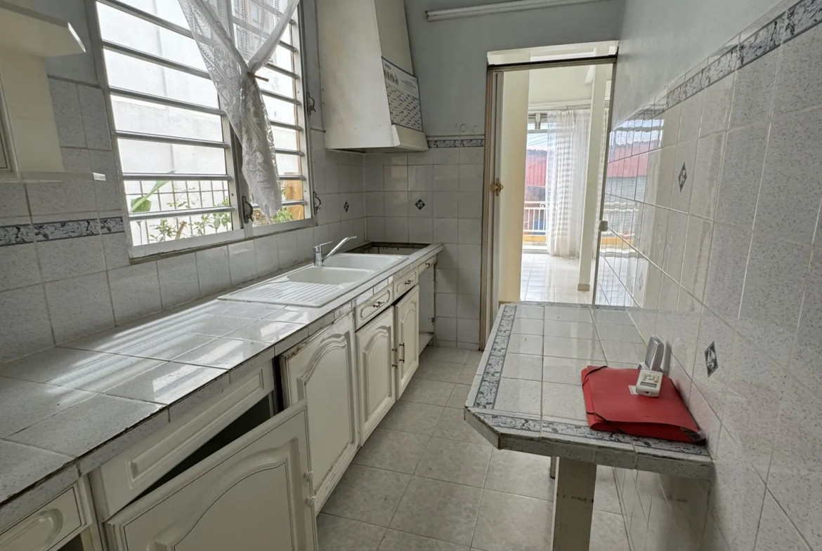 Maison T4 à vendre à Fort-de-France avec vue sur la Baie 