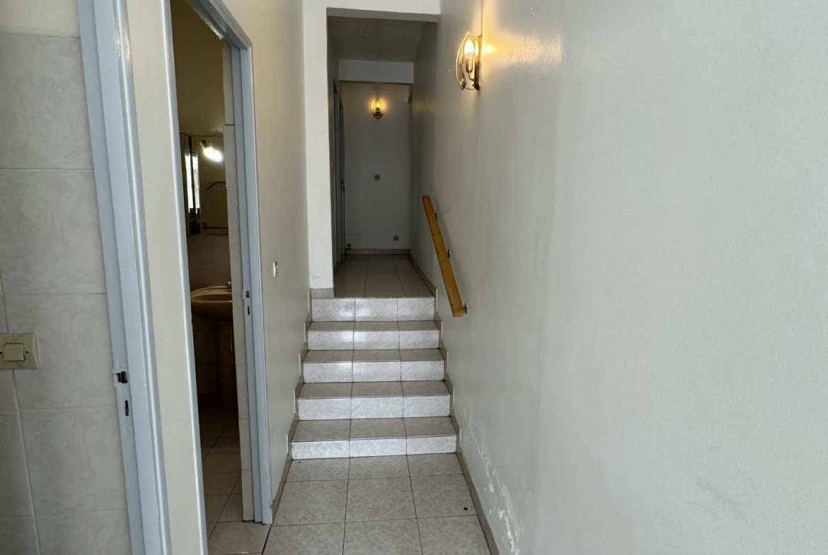 Maison T4 à vendre à Fort-de-France avec vue sur la Baie 