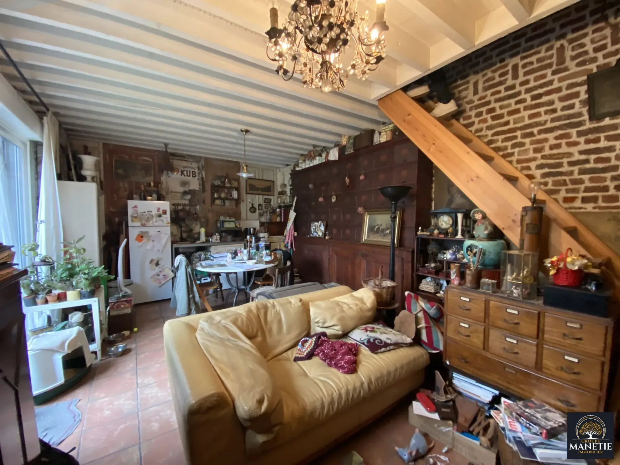 Maison atypique à vendre au centre de Saint-Laurent-Blangy avec terrasse et potentiel de rénovation 
