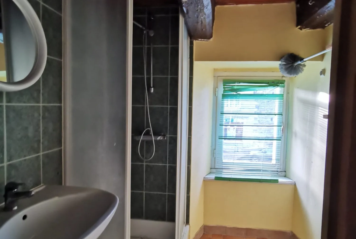 Maison à vendre à Langoat - Opportunité de rénovation en cœur de bourg 