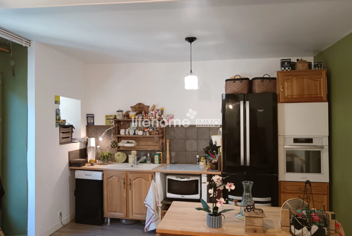 Immeuble à vendre à Guéret avec 3 logements et fort potentiel 