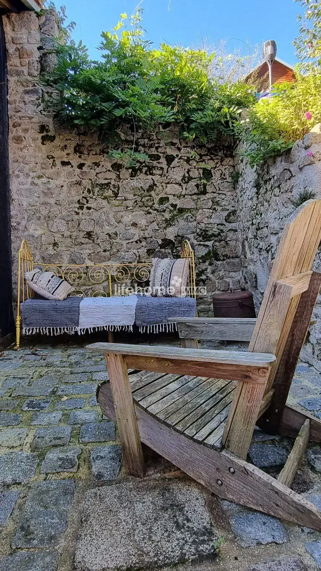 Immeuble à vendre à Guéret avec 3 logements et fort potentiel 