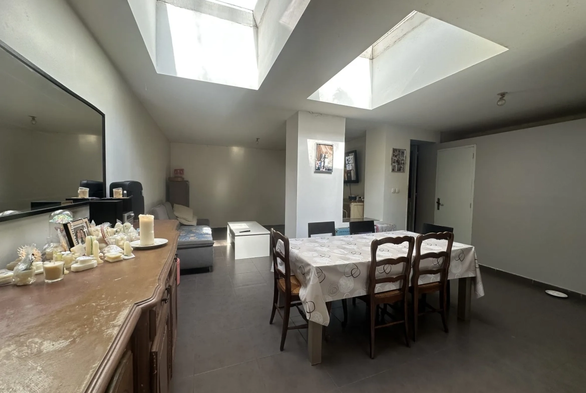 Immeuble de rapport à Roubaix avec rendement de 14,5 % - Investissement idéal 