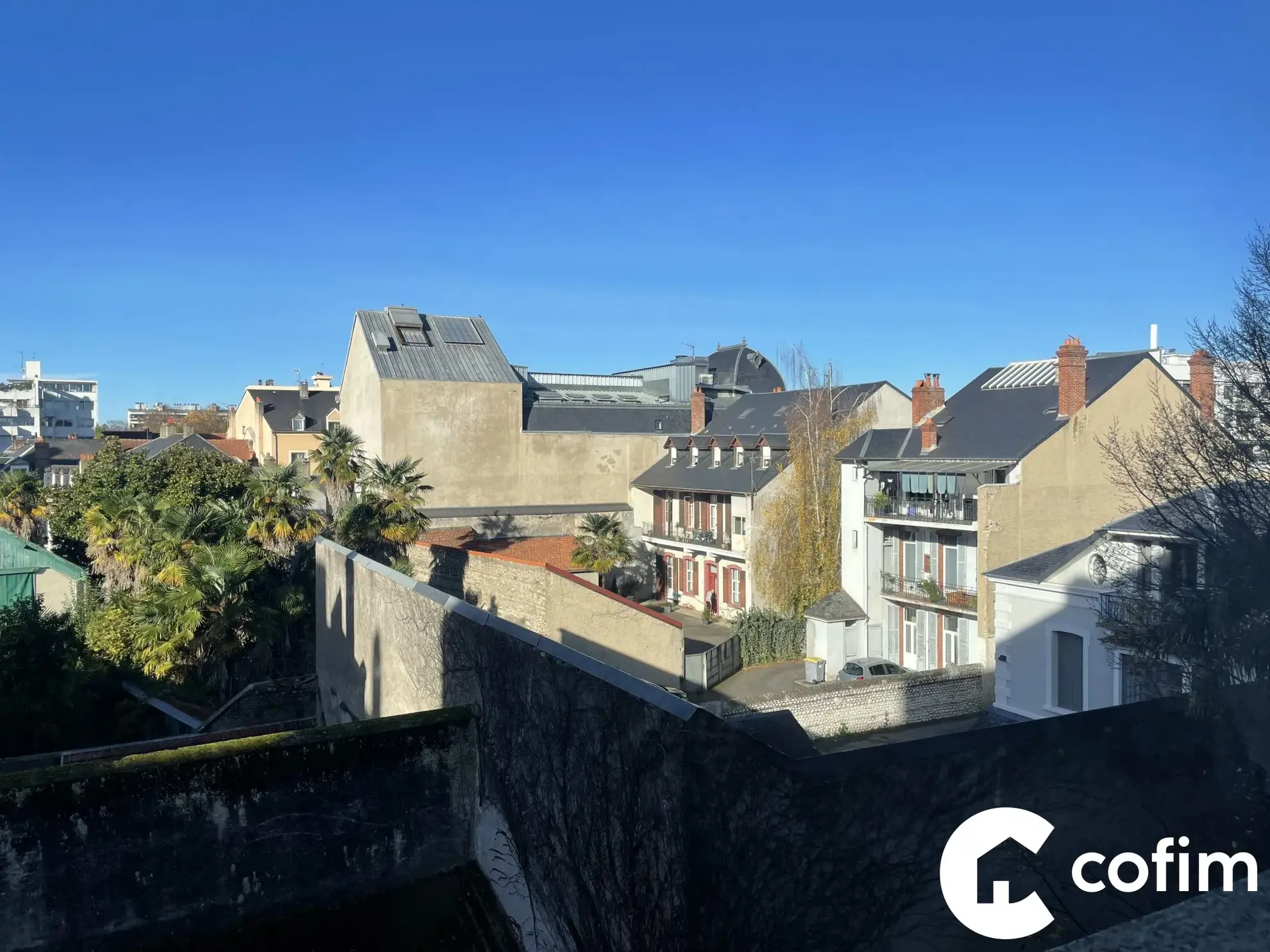 Appartement T3/T4 à vendre au cœur de Tarbes avec loggia, cave et garage sécurisé 