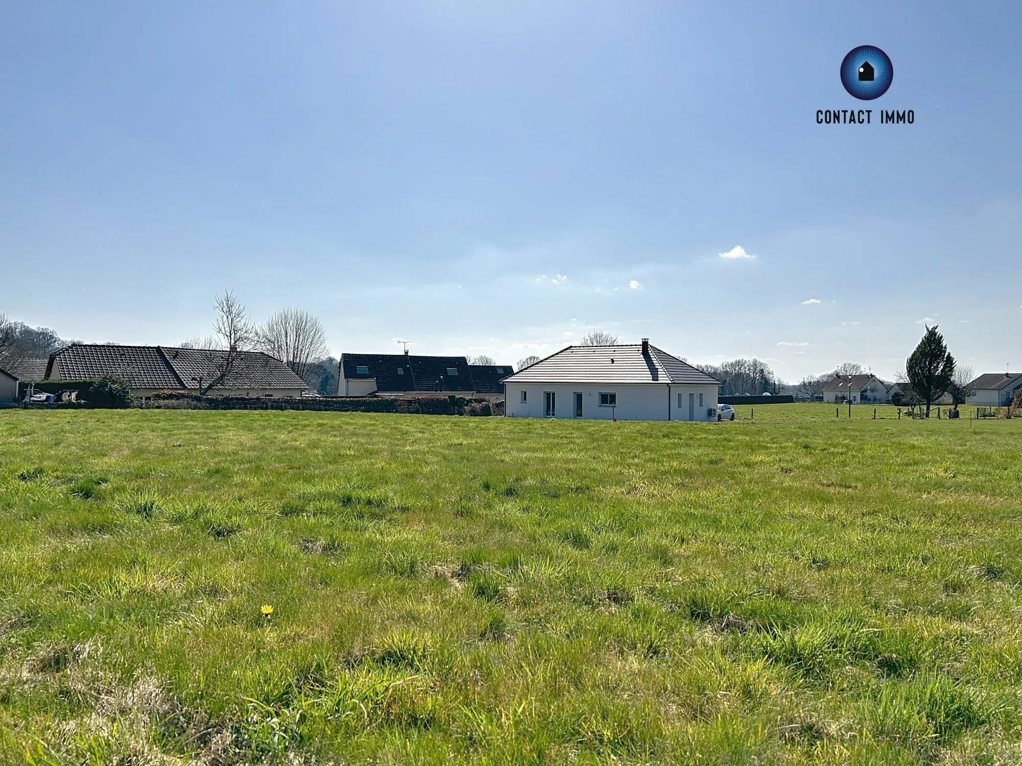 Terrain constructible de 1800 m² à Sadroc, proche Brive 
