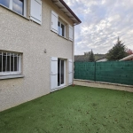 Maison mitoyenne T5 de 99 m² avec extérieur en plein centre de Champier