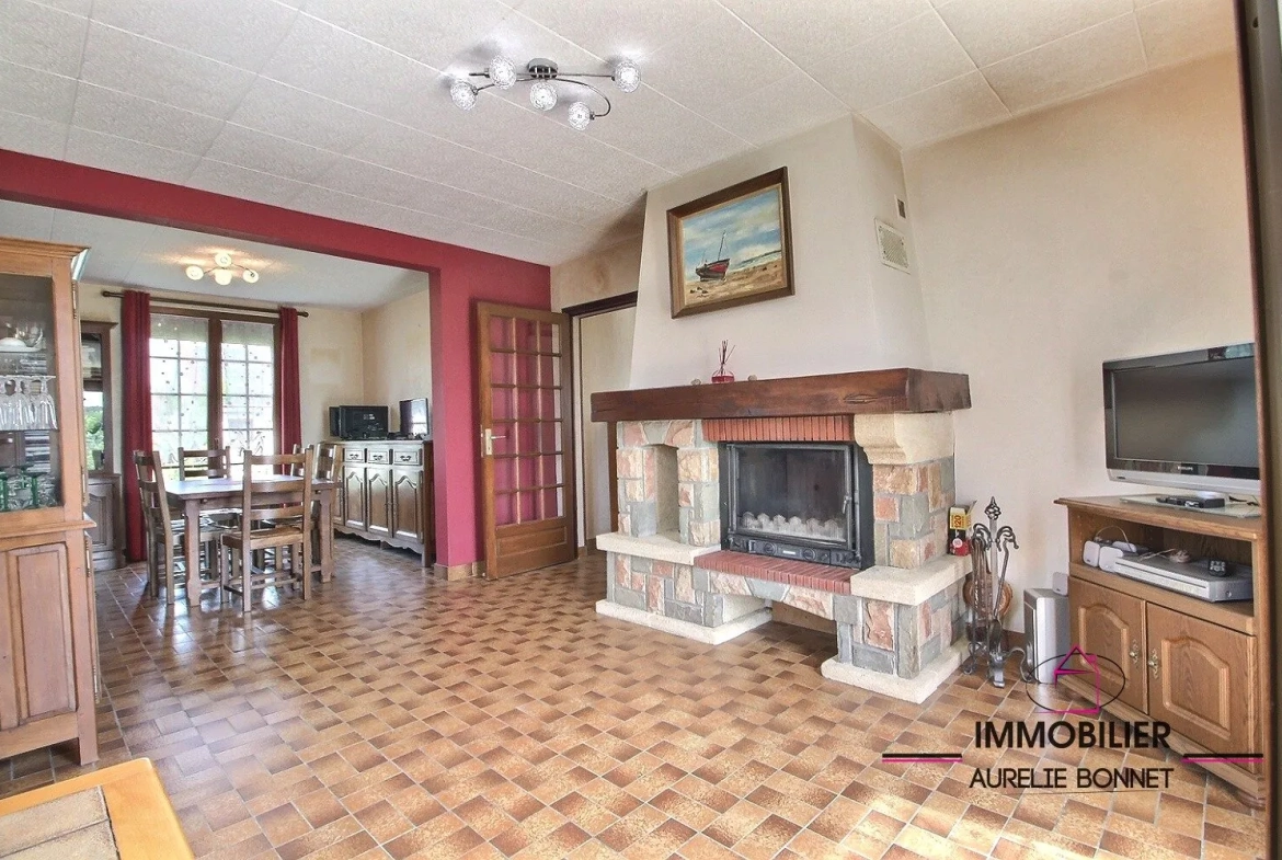 Maison 4 chambres de plain-pied avec terrasse et jardin à Saint Cyr du Ronceray 
