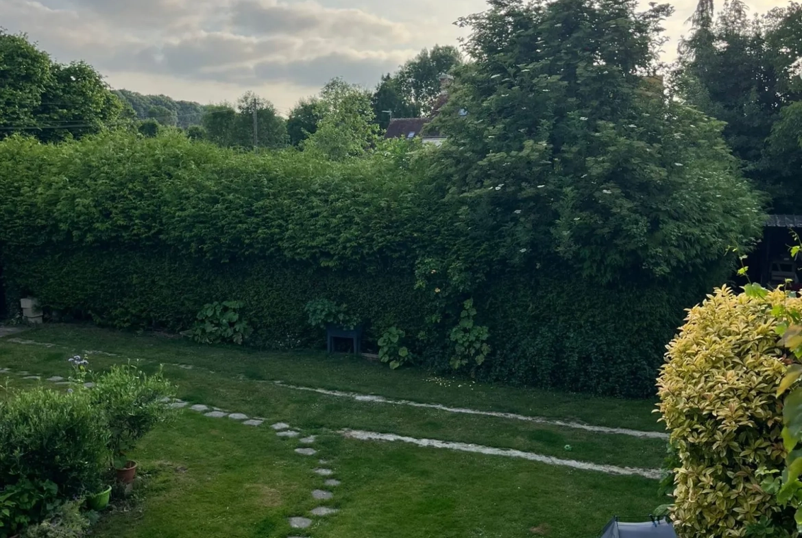 Charmante maison en pierre de 80 m² avec jardin à Argentan 