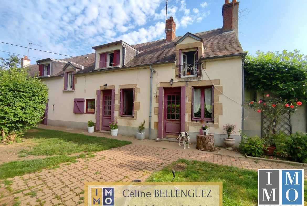 Maison 3 chambres à Villequiers avec terrasse et dépendances 