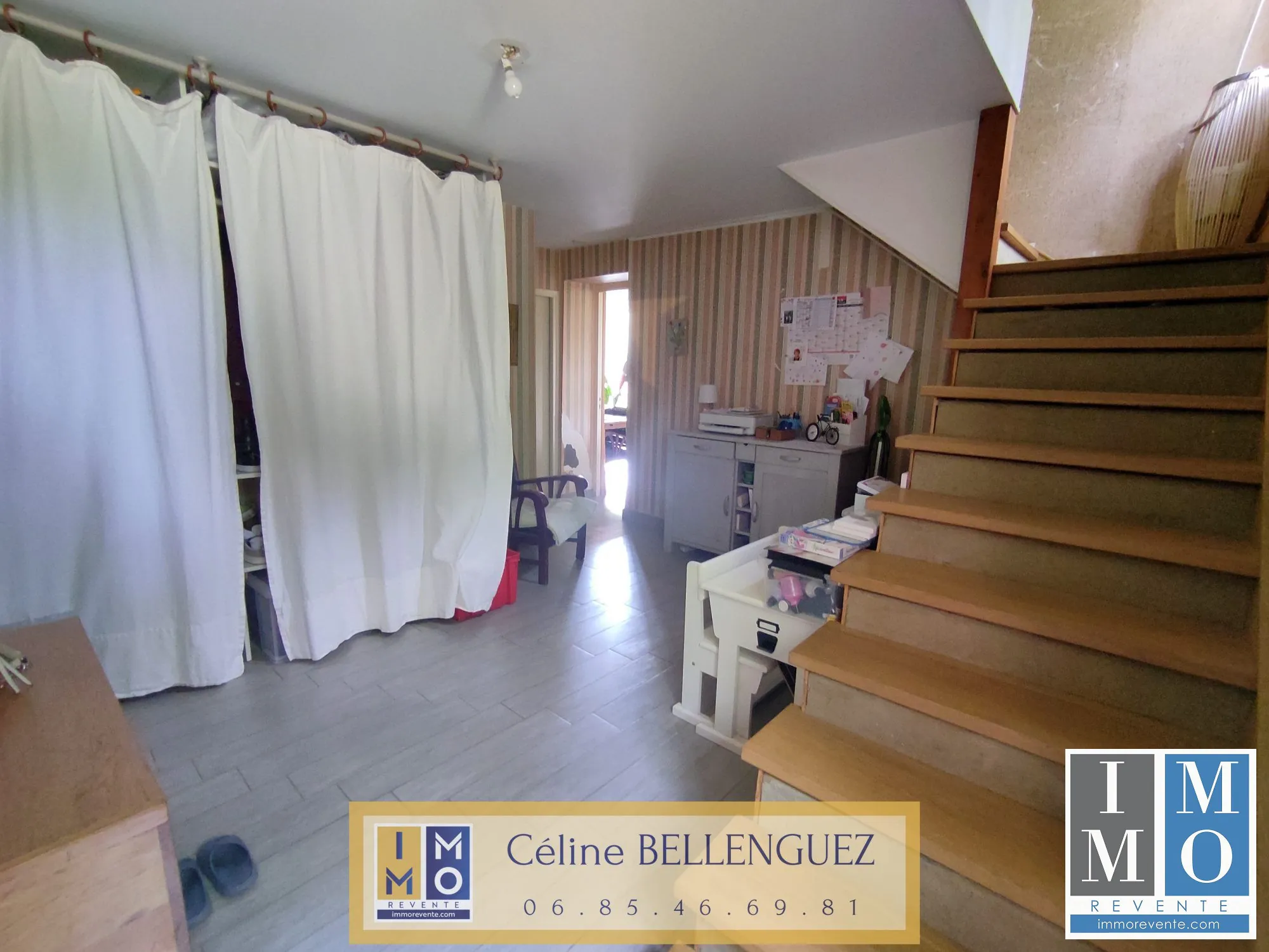 Maison 3 chambres à Villequiers avec terrasse et dépendances 