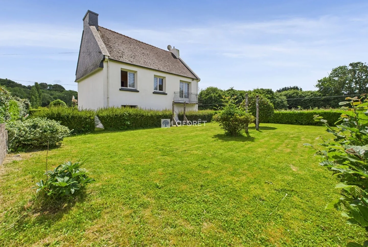 Maison à Edern avec potentiel de rénovation - 3 chambres et sous-sol 