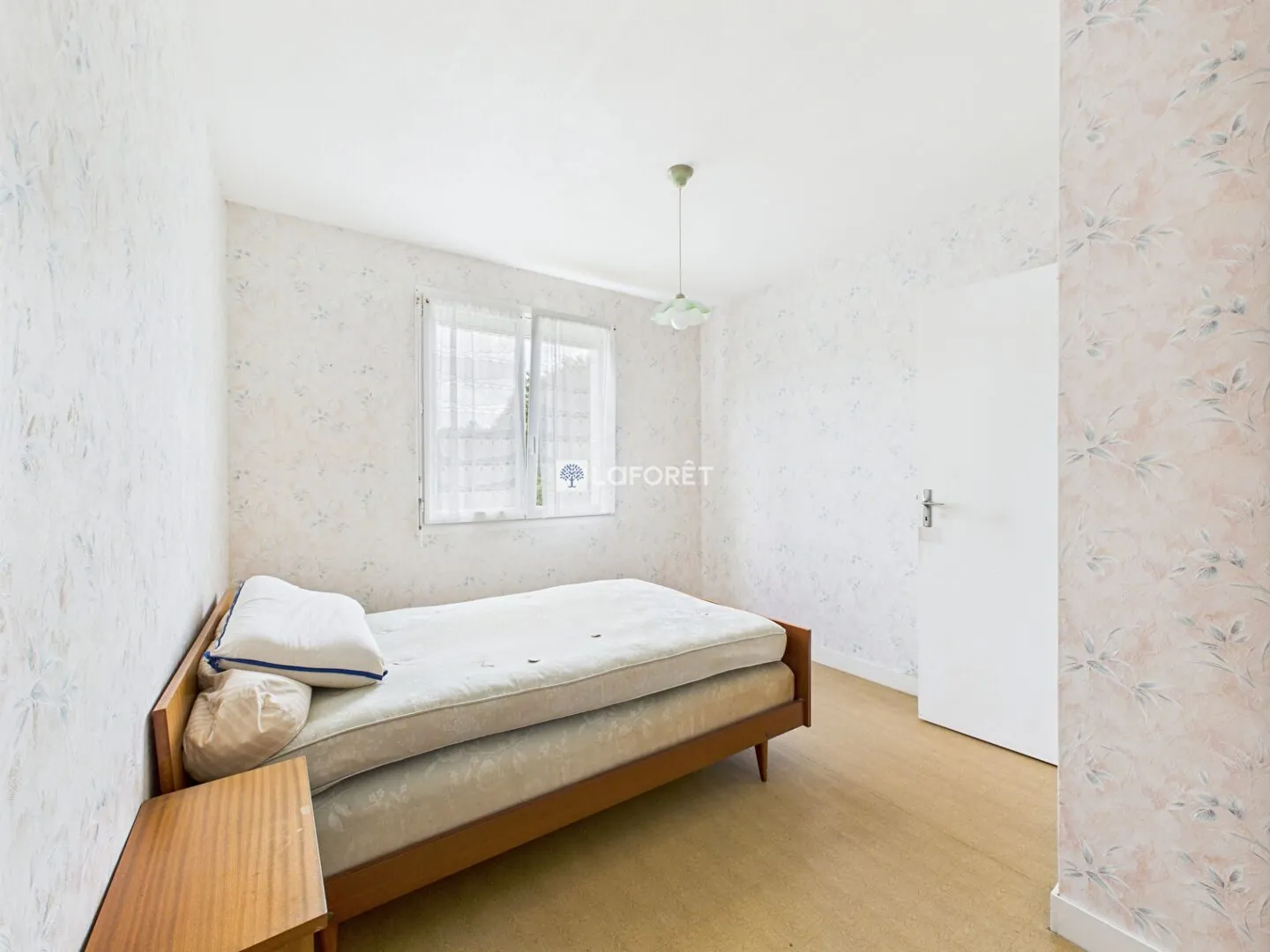 Maison à Edern avec potentiel de rénovation - 3 chambres et sous-sol 