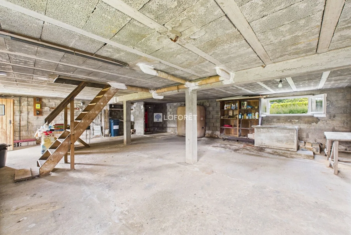 Maison à Edern avec potentiel de rénovation - 3 chambres et sous-sol 