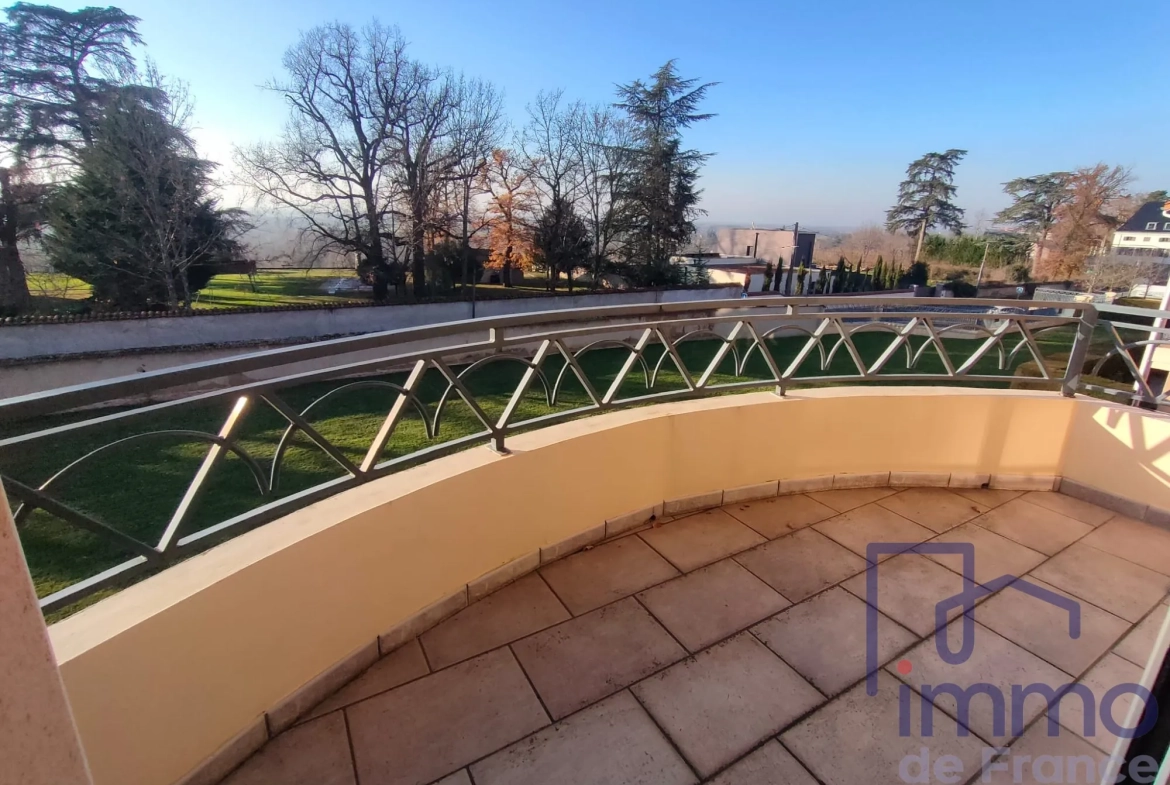 À vendre appartement duplex lumineux à Veauche, 88.65 m² avec 2 chambres et ascenseur 