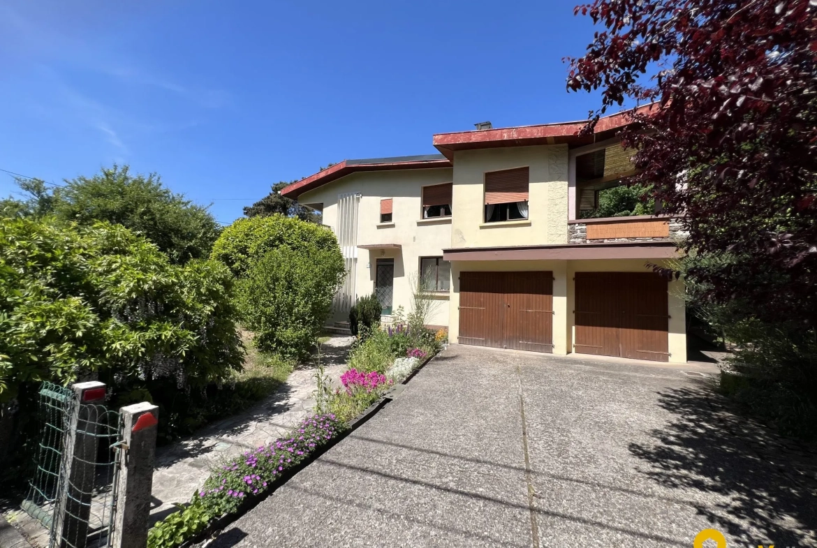 Maison bi-familiale à Oeting avec jardin, terrasse et stationnement proche commodités 