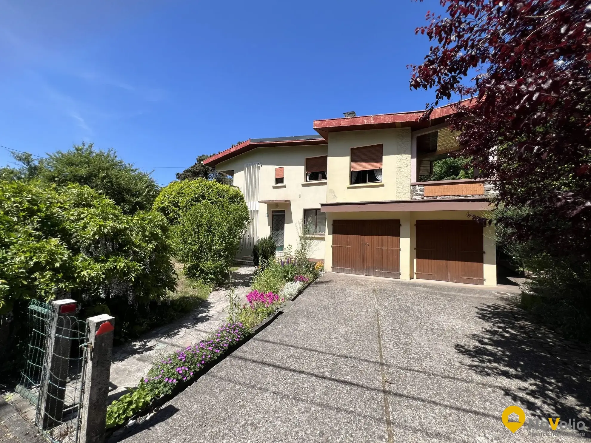 Maison bi-familiale à Oeting avec jardin, terrasse et stationnement proche commodités 