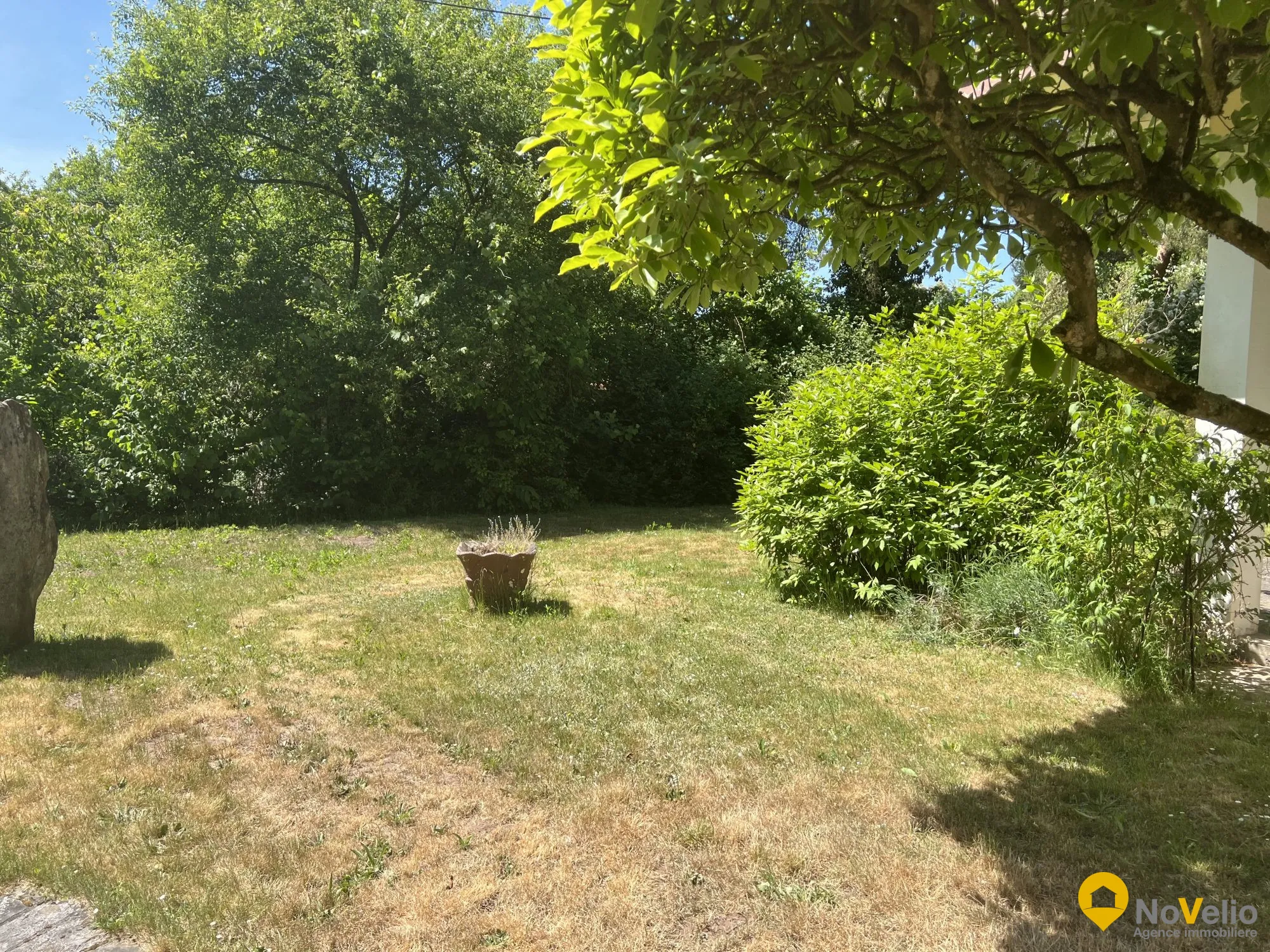 Maison bi-familiale à Oeting avec jardin, terrasse et stationnement proche commodités 