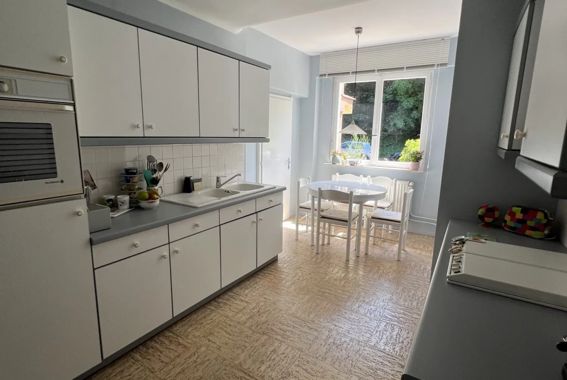 Maison bi-familiale à Oeting avec jardin, terrasse et stationnement proche commodités 