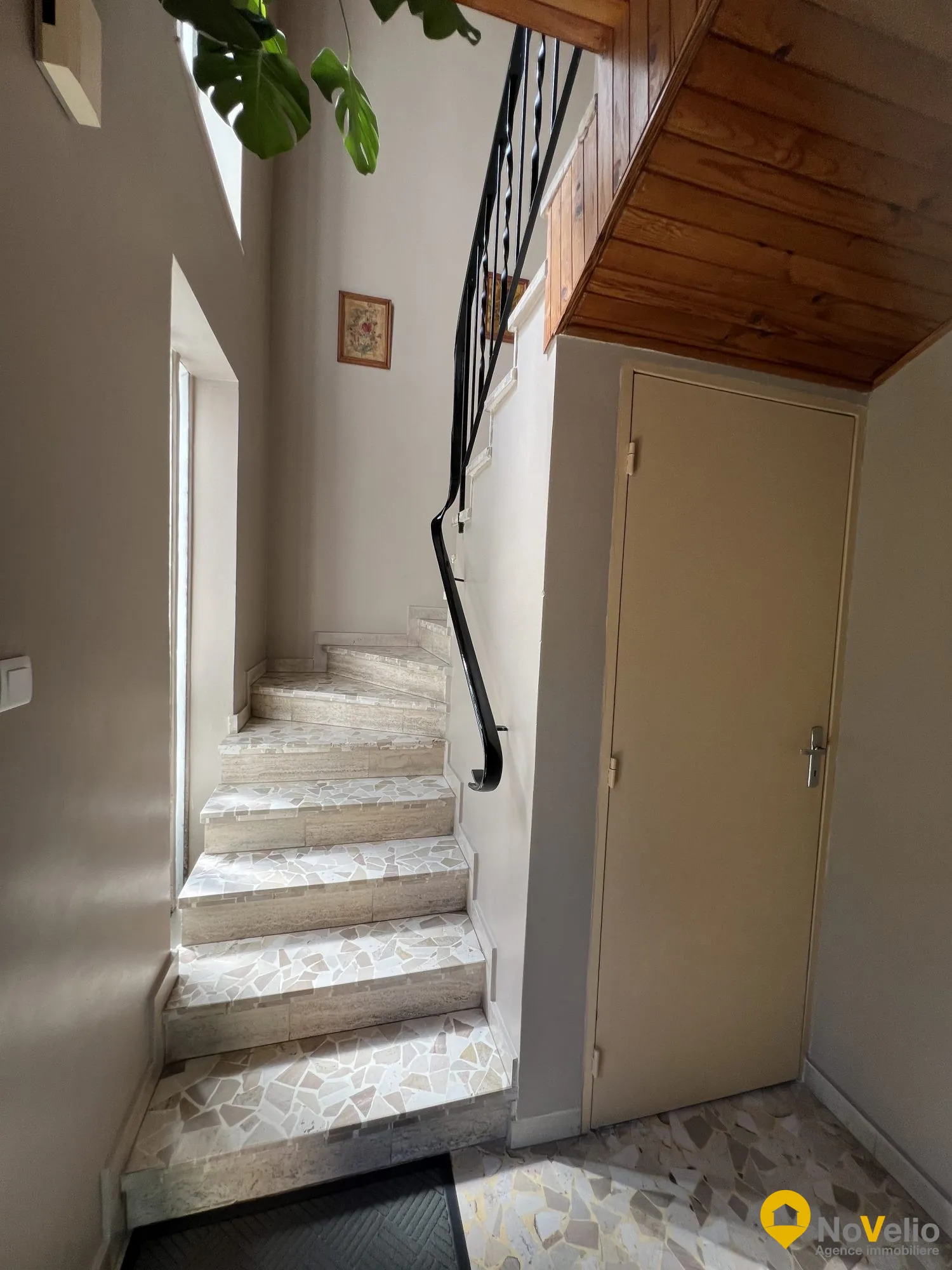 Maison bi-familiale à Oeting avec jardin, terrasse et stationnement proche commodités 