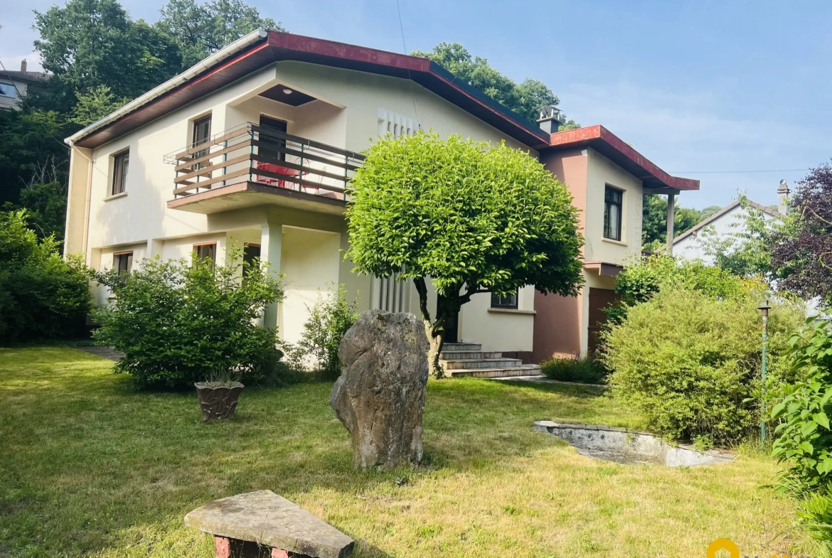 Maison bi-familiale à Oeting avec jardin, terrasse et stationnement proche commodités 