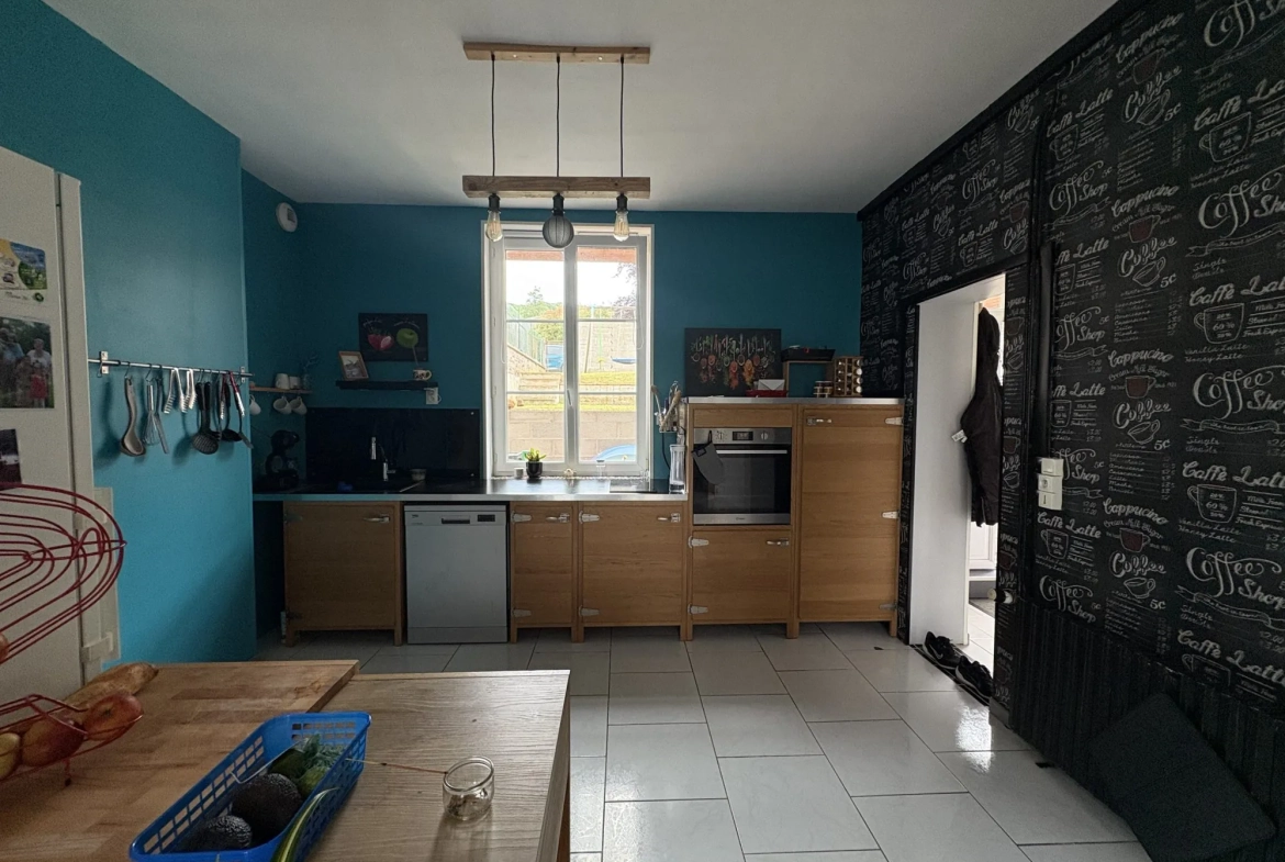 Maison rénovée à vendre à Livarot-Pays-d'Auge avec jardin et garage 