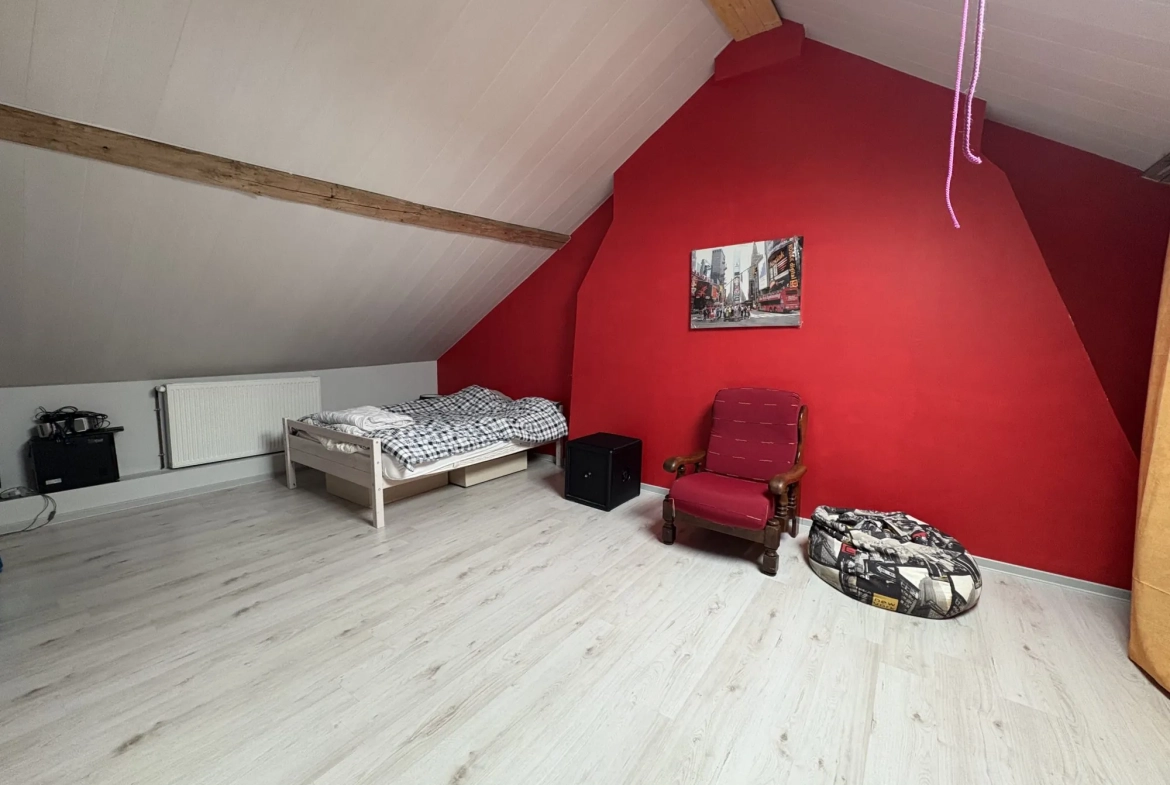 Maison rénovée à vendre à Livarot-Pays-d'Auge avec jardin et garage 