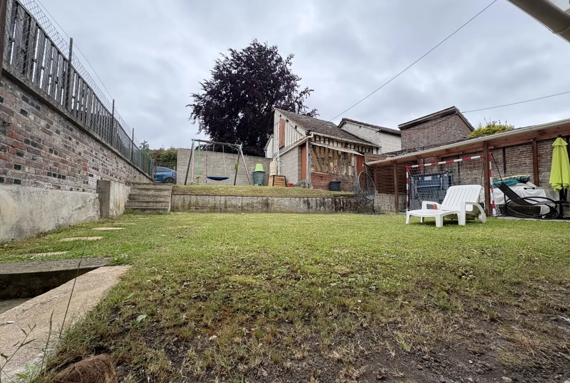 Maison rénovée à vendre à Livarot-Pays-d'Auge avec jardin et garage 