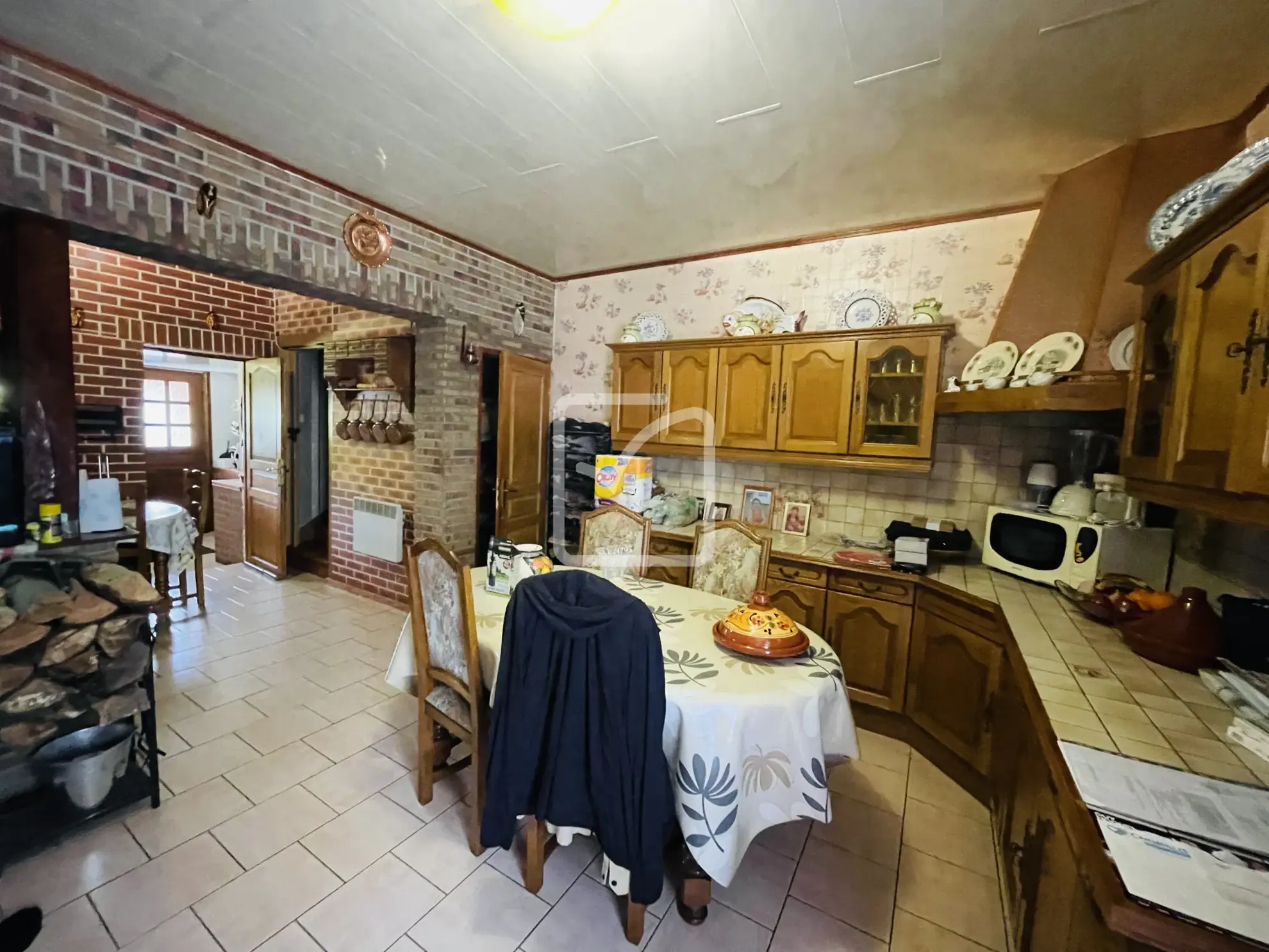 Belle maison familiale à Feignies avec grand terrain et proches commodités 