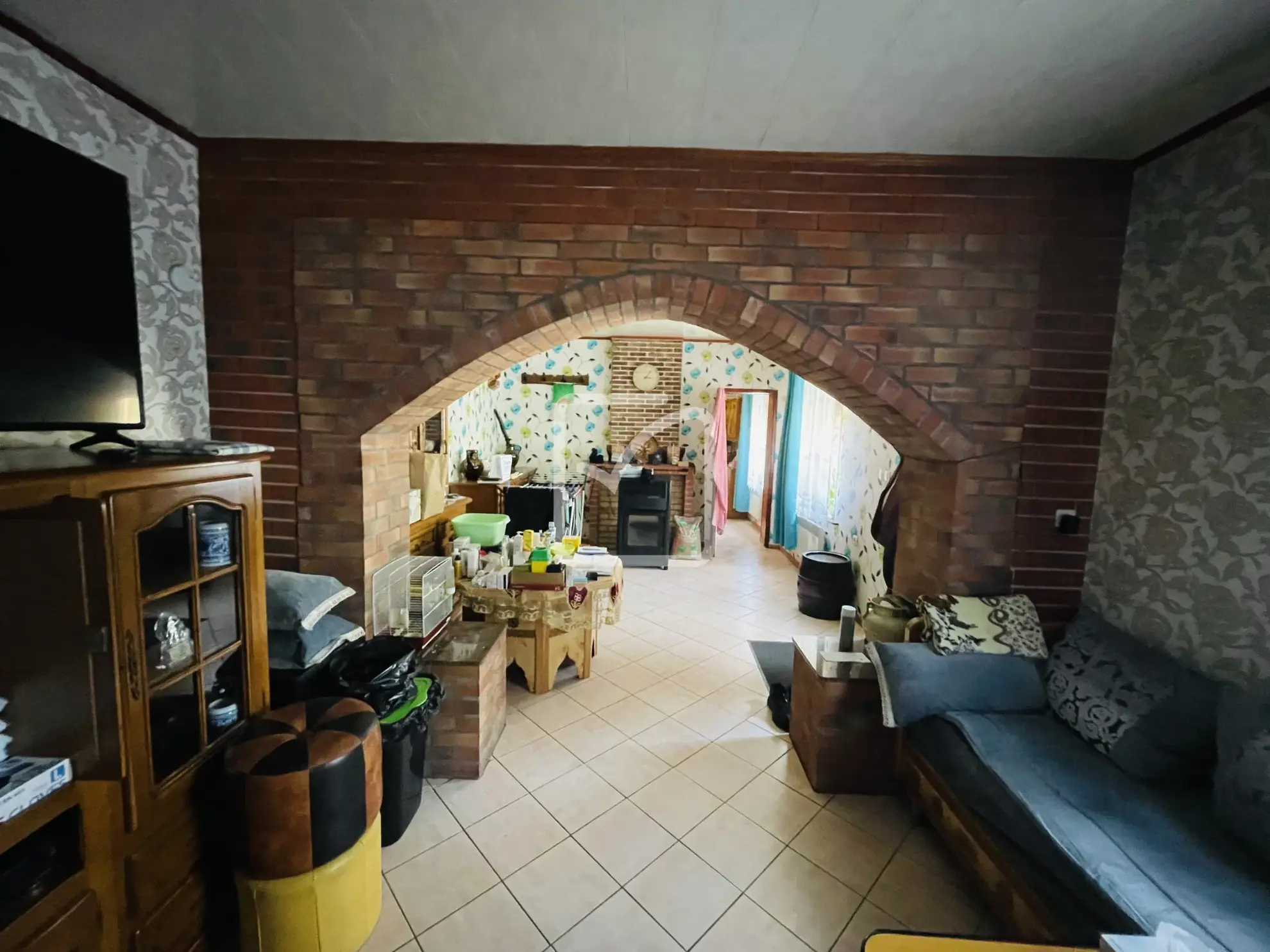 Belle maison familiale à Feignies avec grand terrain et proches commodités 